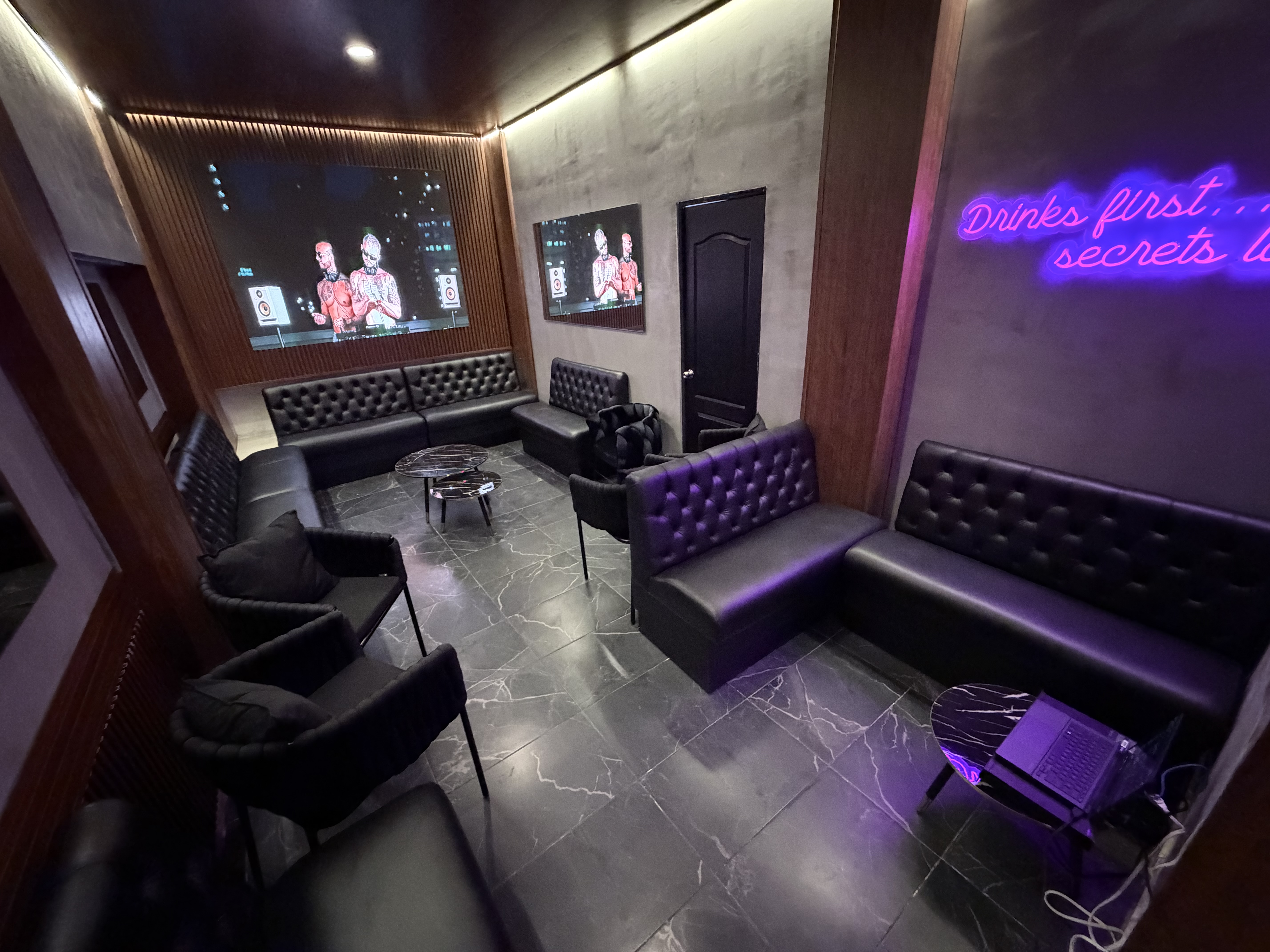 Lounge Opal Bar